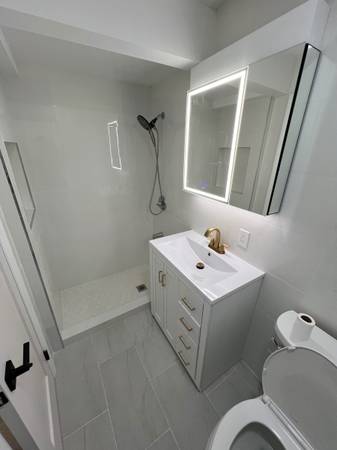 $4,200 / 2br - 1200ft2 - 2 Bedroom, 2 Full Bathrooms, + Office/Bonus Room For Rent!! (Jamaica Plain)63690793386243123