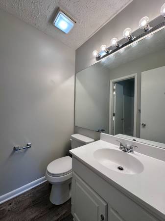 $1,785 / 3br - 1800ft2 - 3 Bedroom, 2.5 bath iconic townhouse in Jefferson City🏠 (Jefferson City)63815667089795123