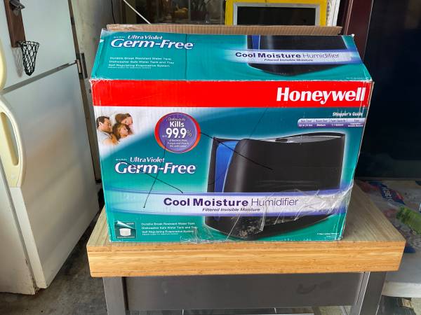 Honeywell Cool Moisture Humidifier - Black, HCM-350B 30 1