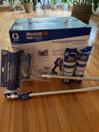 Graco Magnum X5 TrueAirless Paint Sprayer w/ Accessories 1