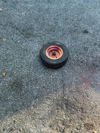 Lawn tractor tires 1