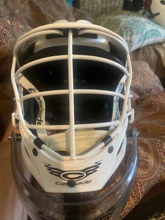 Adjustable CASCADE R Lacrosse Helmet. For boys or girls (goalie) 1