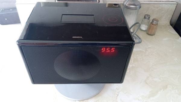 Geneva Sound System model S phone dock stereo 1