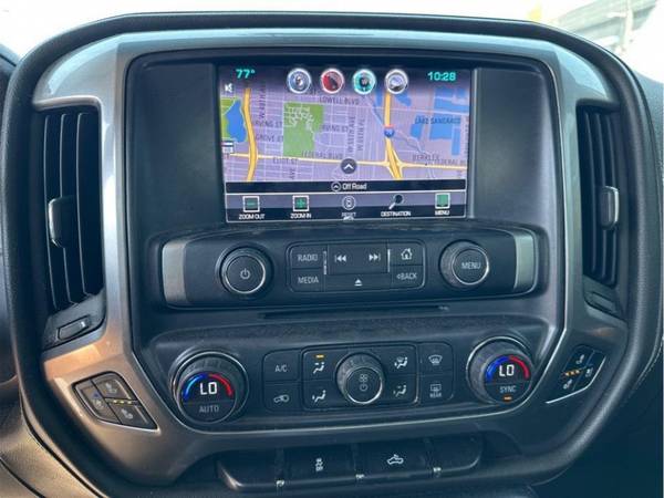 2016 Chevrolet Silverado 1500 Crew Cab LTZ- Sin Historial de Accidentes - $23,990 (5400 Federal Blvd. Denver. 80221)63619979405571124