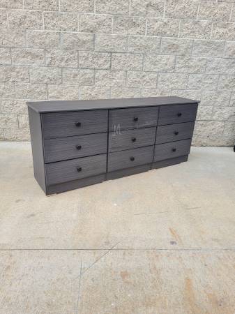 Gray Matte Bedroom Dresser 1