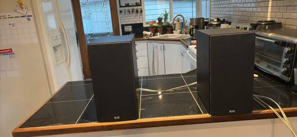 Elac DB-62 BK Speakers 1