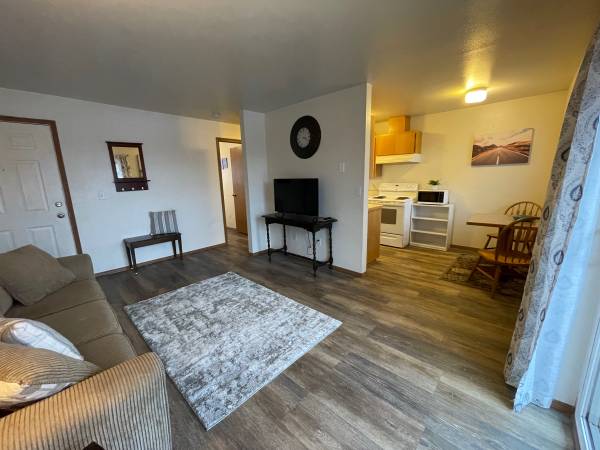 $1,500 / 1br - 550ft2 - Omak Furnished Apartment (Omak)63922933586691123