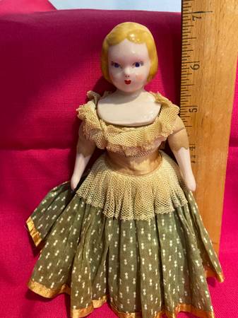 Porcelain doll vintage 1950’s - $25 (saratoga)63471459694723120