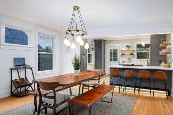 $220 / 4br - Retiro Rhone: Artesano de Lujo con Ducha de Vapor, Bañera de Hidromasaje, Mesa de Billar, Barbacoa, Wal (Portland, OR)63914740318594121