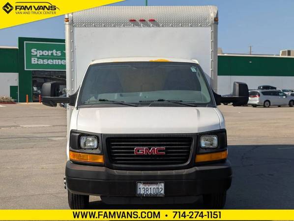 2012 GMC Savana Commercial Cutaway - Photo 2