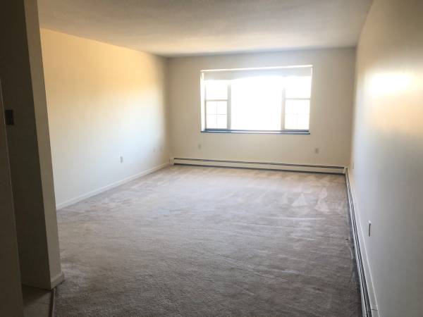 $2,650 / 2br - 🌞🌞🌞 HEAT/HW/PRKG - NO BROKER FEE 🌞🌞🌞 (NEWTON)63699373821187122