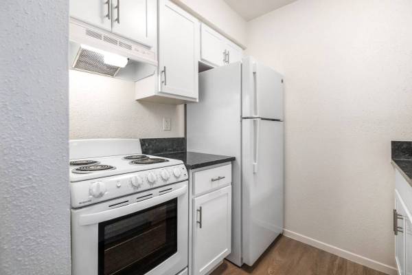 $1,110 / 1br - 635ft2 - Specials ! 1/2 off Deposit and $0.00 Admin fee PLUS 1 WEEK FREE!!! (Metairie)63792145919617124