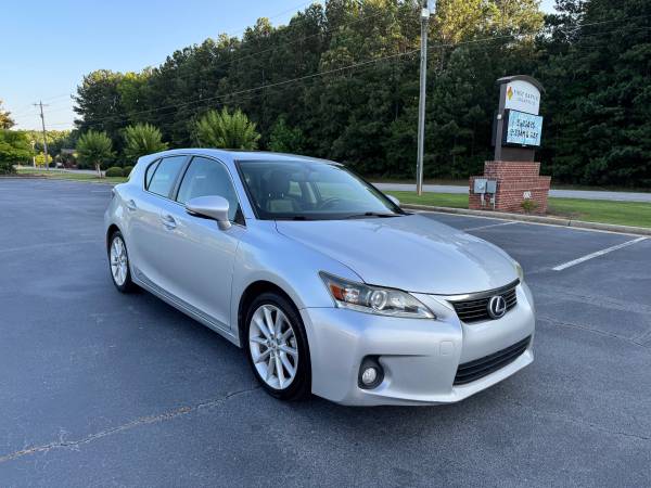 2013 Lexus CT 200H Hatchback 1