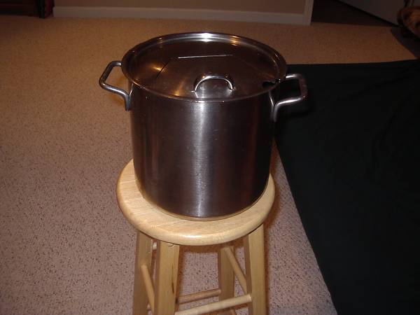 Soup Pot - 10.5 Quarts Stainless w/Lid 1
