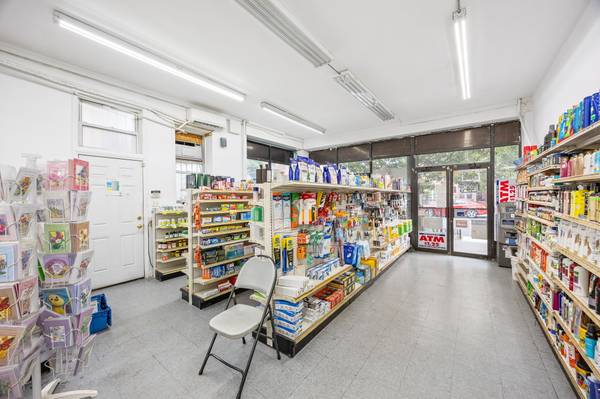 $1,719,000 / 7br - 4300ft2 - Corner Solid Brick Mixed-Use 2 Family + Store in Prime Bushwick! (Bushwick)63788808299651123