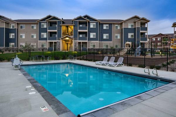 $1,227 / 1br - Breakfast Bar, State-of-the-Art Fitness Center, 1/bd 1/ba (701 Alta St SW, Olympia, WA)63808107259267122