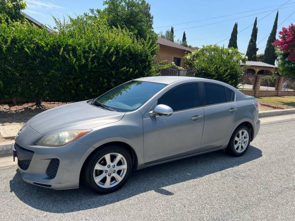 ******* 2013 Mazda 3 sport edition de familia ******* - $4,500 (El monte)63624504289155120