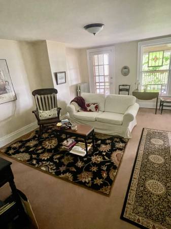 One Bedroom Apartment, Historic Row-House Location
$1,200 One Bedroom Apartment, Historic Row-House Location
$1,200