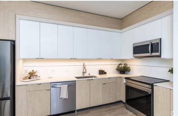 $2,000 / 2br - Flatmate needed in a 2 Bed / 2Bath apartment in San francisco (1 year) (treasure island)63165668096897121