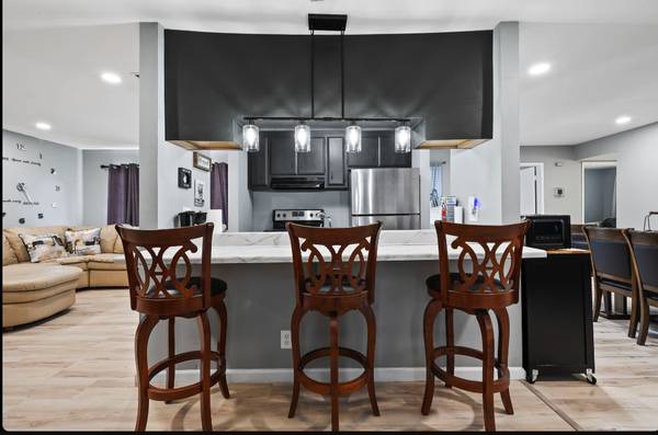 MOVE IN SPECIAL 3 Bedroom/ 2Bathroom  $3750 1