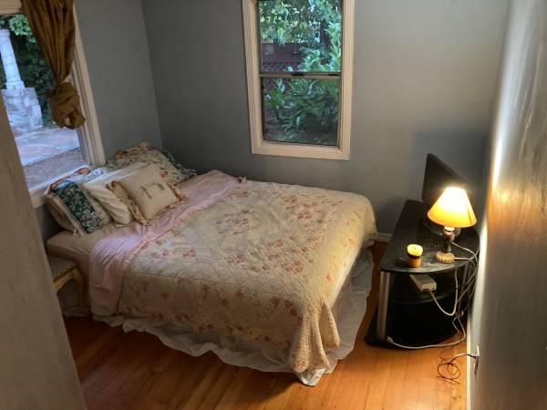 $1,100 / 1br - Cozy, Furnished Corner Bedroom in Rincon Valley (Utilities Included) (santa rosa)64045029463169123
