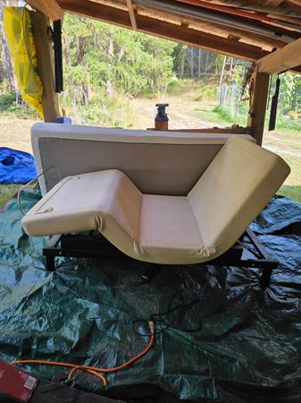 Ergomotion Adjustable Bedframe 1