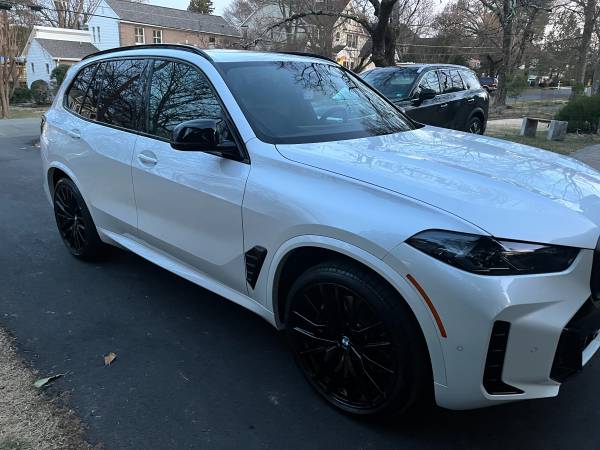 2025 BMW X5 M60i AWD (bajo kilometraje - 5.106 millas) - $91.500 (Tysons Corner)63616423261315123