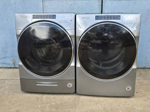 Newer Whirlpool XL Capacity Front Load Washer Dryer 1