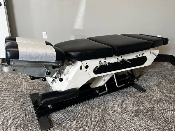 Chiropractic table 1