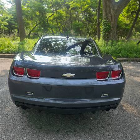 2010 Chevy Camaro LS • Green 💚 • NICE Car - $7,500 (Chicago)63618900190851121