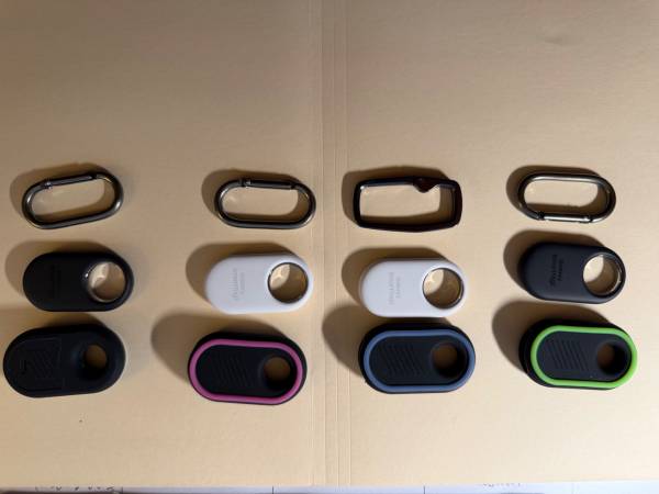 Samsung Smart Tag3 (2023) 4-pack with 4 Silicone Case Covers 1