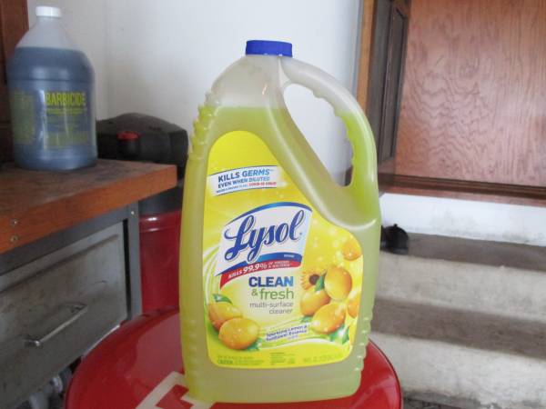 lysol cleaner 1