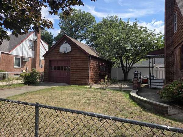 $769,000 / 4hab - 1131ft2 - Cape Cod de ladrillo de 4 habitaciones en venta en West Hempstead (West Hempstead)63661271474049121
