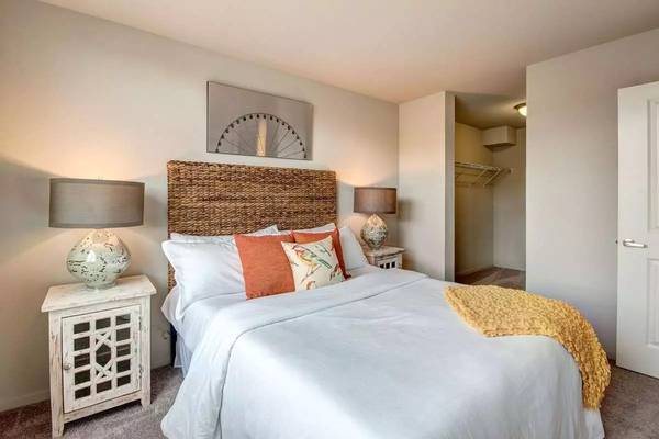 $2,100 / 1br - 669ft2 - 2 Months Free! Spacious 1 Bedroom Home!! Renting now! (Renton)63814789435267122