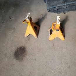 Pair Of Jack Stands 1