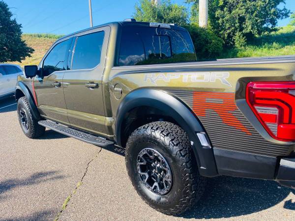 2025 Ford F150 RAPTOR R - Vehículo raro con solo 13000 millas - $120,995 (Los Ángeles)63469623397251122