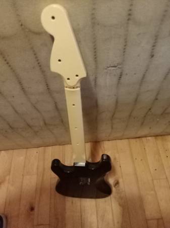 Guitar for rockband Wii model - $50 (East Lansing)63471091900545121