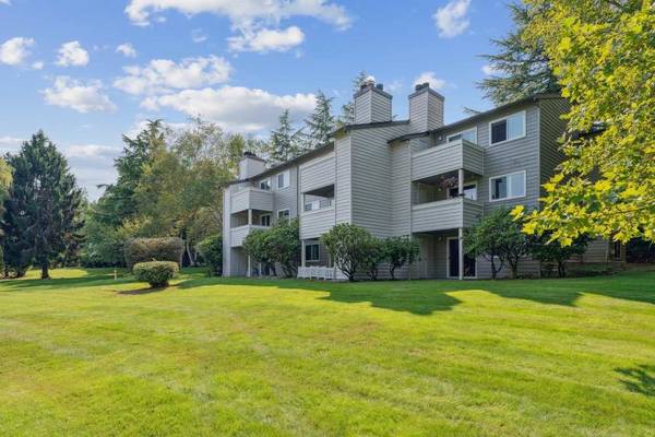 $2,473 / 2br - 968ft2 - 2/BD 2/BA, Situated in Redmond!, Private Patio/Balcony (7001 Old Redmond Rd, Redmond, WA)63850641960193122
