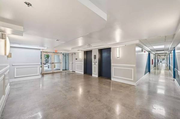 $1,550 / 1br - 510ft2 - Dog and Cat-Friendly 510 SqFt 1 Bed / 1 Bath! Pets Welcome Here! (West Palm Beach)63825138822657124