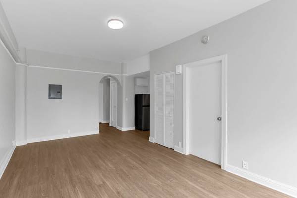 $3.295 / 1br - 555ft2 - PRÓXIMAMENTE ~ CAMINA A FIDI DESDE UNA JOYA EN BAJA NOB HILL ~ 1BD 1BA CON LAVADORA/SECADORA EN LA UNIDAD (Lower Nob Hill)63668079230337123
