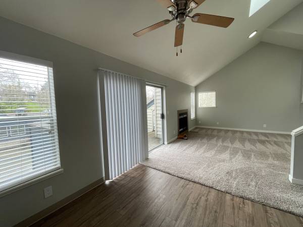 $1,967 / 2br - 1083ft2 - 2 Bed W/ Loft Space🏠Bright Skylight!🔆Save up to $400 on move in! (14300 SW Teal Blvd Beaverton, OR)64038882130305124