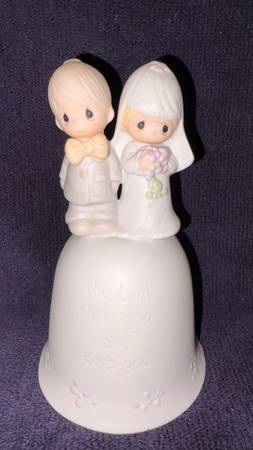 Precious Moments Wedding Bell (1981) 1