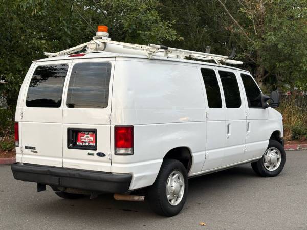 2012 Ford E-Series E 150 - Photo 15