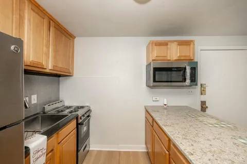 $750 / 1br - 700ft2 - 1BR / 1 BA Bond Hill / Norwood (Bond Hill / Norwood)63685943841411123