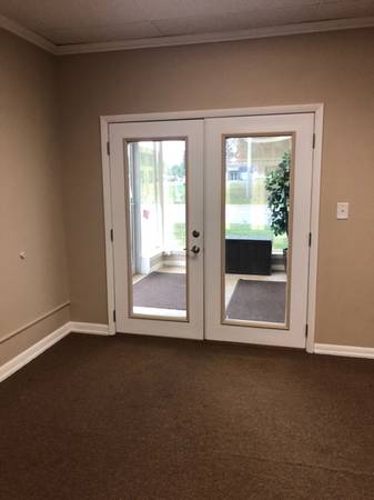 $685 / 725ft2 - Office / Commercial - 3018 Wildwood Ave (Jackson)63952521800963122