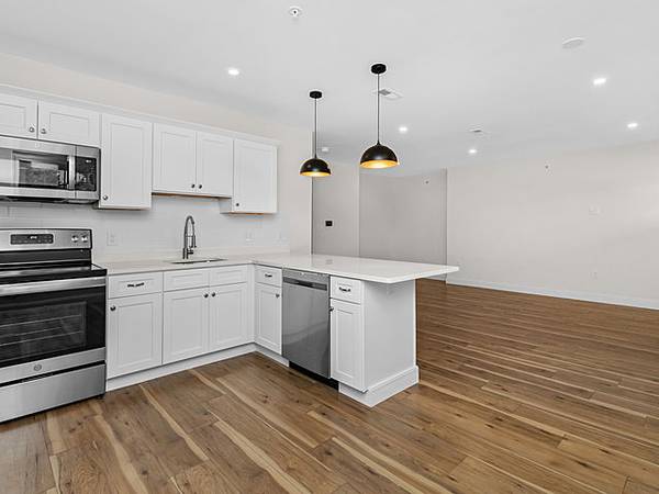 $2,790 / 1br - 784ft2 - New construction Rental Residences in Cohasset Village (cohasset)63951006988163124