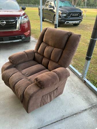 Lift Chair/Recliner 1