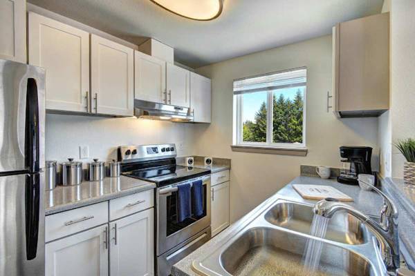 $1,409 / 1br - 718ft2 - 1bd 1ba, In Unit W/D, Located in South Tacoma63948083646595123