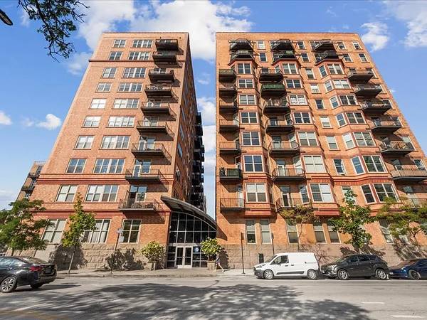 $2,550 / 2br - gorgeous loft style apt for rent (chicago)63898735142274120