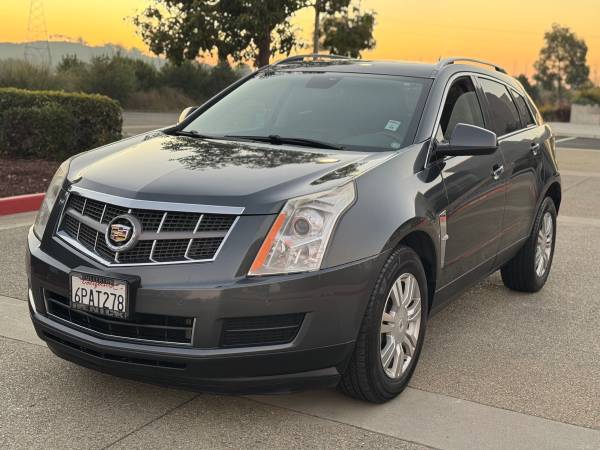 2011 Cadillac SRX Luxury Collection 1